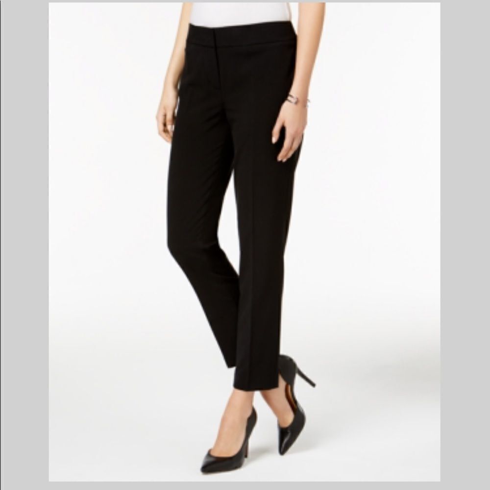 ✨HP✨Nine West
Skinny-Leg Stretch Pants✨